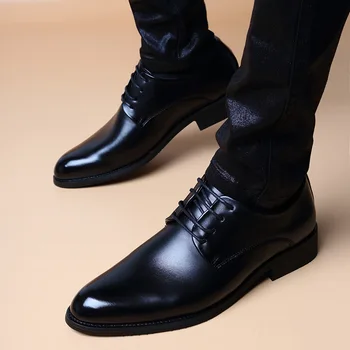 Poletje korejska različica Britanske pointy notranje postavil usnjeni čevlji za moške business casual mladi čipke-up formalno moški čevlji