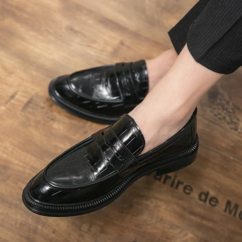 Moške Priložnostne Poslovnih Usnjeni Čevlji Modni Črno Loafers Moških Italiji Ravno Čevlji Mens Zdrsne na Prostem Oxford Kakovosti Vožnjo Čevlji